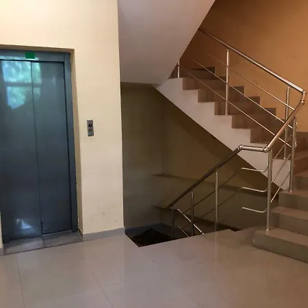 Mm *